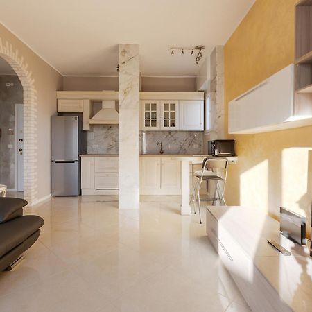 Niguarda Bright Apartment W/ Balcony Milan Luaran gambar